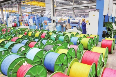 省“未來工廠”趕制特種線纜訂單，電纜產業(yè)加速智能化轉型